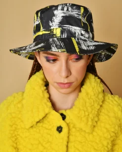 La Piscine Paris Bob en tissu technique à imprimé Moose Knuckles*Femme Chapeaux, Bonnets & Casquettes