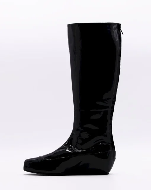 La Piscine Paris Bottes plates en cuir vernis Lanvin*Femme Chaussures