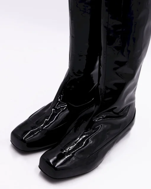 La Piscine Paris Bottes plates en cuir vernis Lanvin*Femme Chaussures
