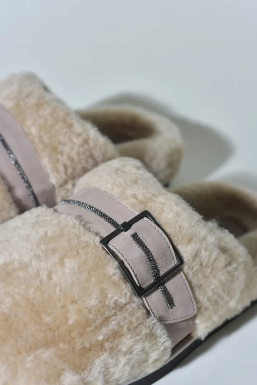 La Piscine Paris Chaussures de ville en peaux lainée duveteuse Peserico*Femme Chaussures
