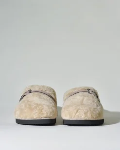 La Piscine Paris Chaussures de ville en peaux lainée duveteuse Peserico*Femme Chaussures