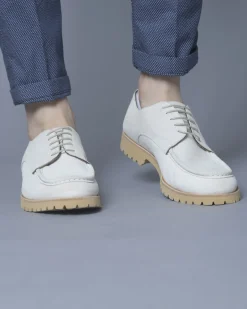 La Piscine Paris Derbies en daim blanc cassé Eleventy*Homme Chaussures