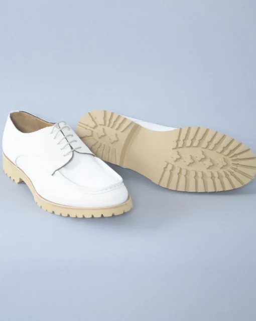 La Piscine Paris Derbies en daim blanc cassé Eleventy*Homme Chaussures