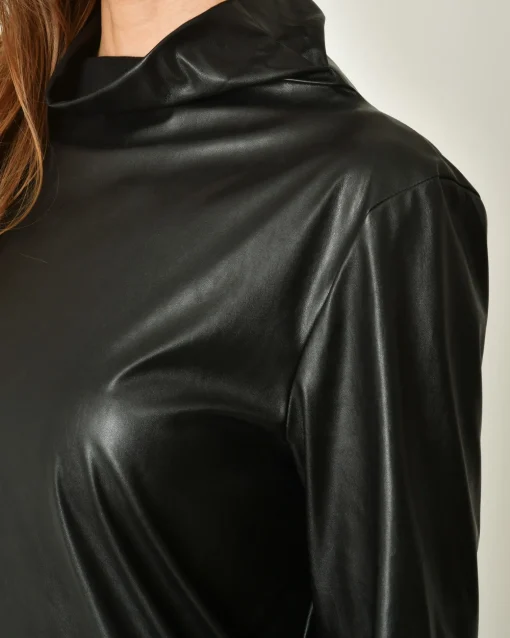La Piscine Paris Haut en cuir synthétique à col montant Nostra Santissima*Femme Tops