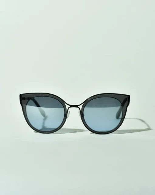 La Piscine Paris Lunettes de soleil œil-de-chat Carven*Femme Lunettes