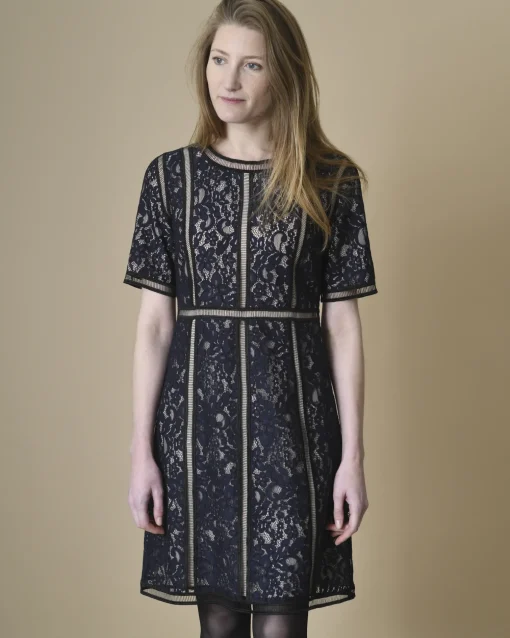 La Piscine Paris Robe en dentelle marine Edward Achour*Femme Robes