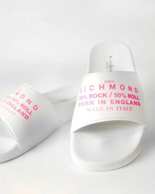 La Piscine Paris Sandale claquette en caoutchouc à inscription Richmond rose John Richmond*Femme Chaussures