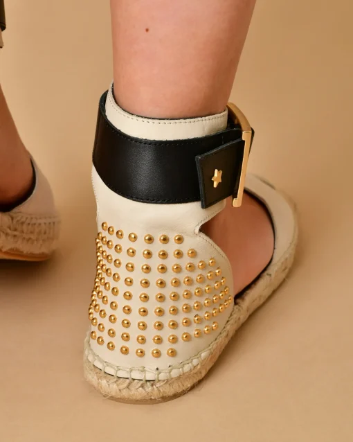 La Piscine Paris Sandales à brides noires et clous dorés Lorena Antoniazzi*Femme Chaussures