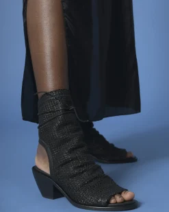 La Piscine Paris Sandales en cuir perforé Lost & Found*Femme Chaussures