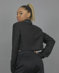 La Piscine Paris Veste blazer raccourcie à finitions en satin Carven*Femme Blousons & Vestes